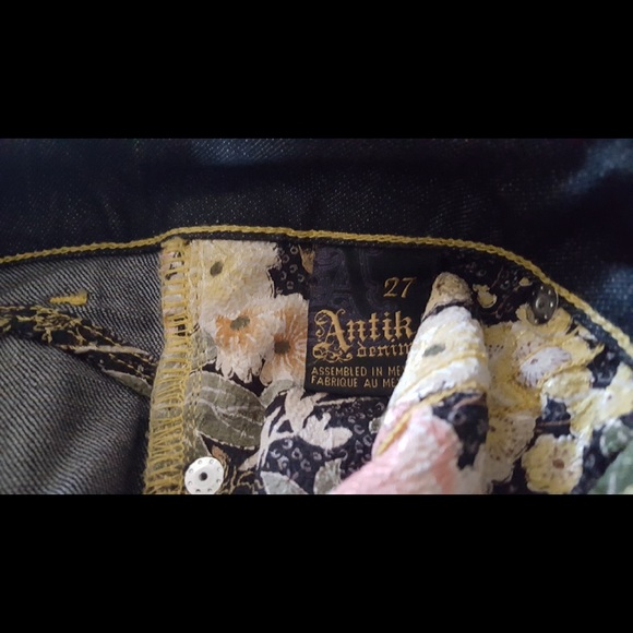 Jeans - Picture 2 of 3